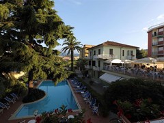 Bergamo Hotel - photo 1