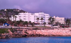 Astreas Beach Hotel & Apartments - photo 2