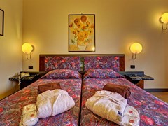 Caesar Palace Hotel - photo 17