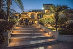 Villa Daphne Hotel - photo 4