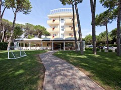 La Pineta Aparthotel - photo 3