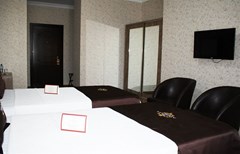 The Admiral Hotel - photo 6