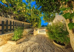 Golden Coast Resort - photo 40