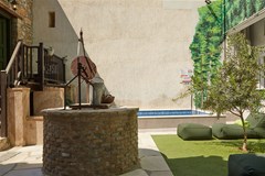 Athenian Residences Pool & Luxury Suites - photo 10