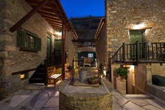 Athenian Residences Pool & Luxury Suites - photo 17