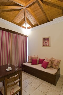 Makis Inn Beach Resort - photo 16