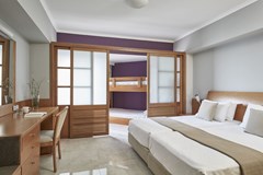 Esperides Beach Family Resort: Family Room - photo 36