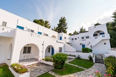 Theo Bungalows Hotel - photo 4