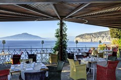 Ambasciatori Grand Hotel - photo 1