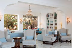 De La Ville Grand Hotel - photo 13