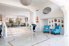 De La Ville Grand Hotel - photo 24