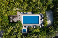Vilamendhoo Island Resort & Spa - photo 11