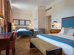 Luxe Rose Garden Hotel Roma - photo 22