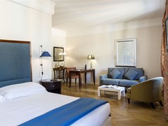 Luxe Rose Garden Hotel Roma - photo 5