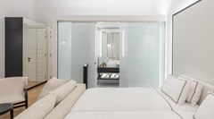 Sir Paul Boutique Hotel - photo 3