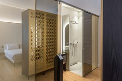 Sir Paul Boutique Hotel - photo 17