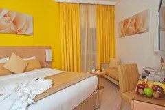 Al Khoory Executive Hotel - photo 14