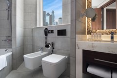 Radisson Blu Hotel Dubai Waterfront - photo 4