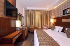 Sun & Sands Downtown Hotel - photo 4