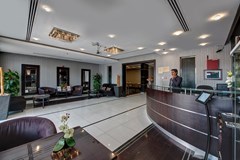 Beach Hotel Apartment - photo 9