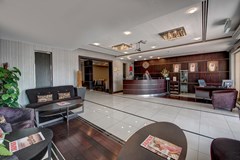 Beach Hotel Apartment - photo 10
