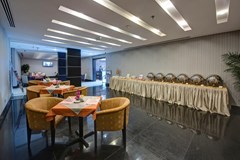 Beach Hotel Apartment - photo 18