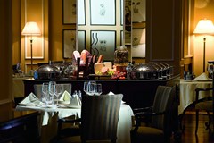 The Ritz-Carlton, Dubai: Restaurant - photo 10