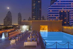 Grosvenor House, a Luxury Collection Hotel: Pool - photo 62