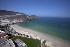 Oceanic Khorfakkan Resort & Spa: Beach - photo 10