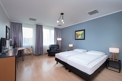 City Hotel Berlin East - photo 11