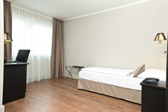 Tryp by Wyndham Munich North - photo 34