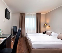 Tryp by Wyndham Munich North - photo 2