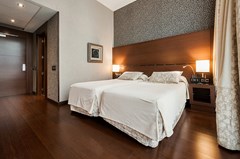Barcelona Hotel Colonial - photo 9