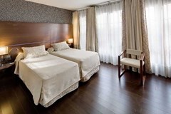 Barcelona Hotel Colonial - photo 36