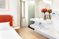 Lisbon Serviced Apartments - Ascensor da Bica - photo 33