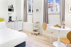 Lisbon Serviced Apartments - Ascensor da Bica - photo 24