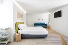 Lisbon Serviced Apartments - Ascensor da Bica - photo 10