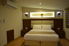Seven Days Hotel: Room - photo 11
