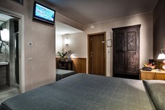 Eurohotel - photo 1