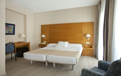 TRYP Ciudad de Alicante Hotel - photo 13