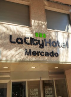 La City Hotel Mercado - photo 38