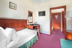 Hotel Lunik - photo 2