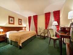 EA hotel Jeleni Dvur Prague Castle - photo 2