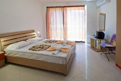 Yassen Mng Apartments - photo 8
