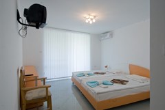 Yassen Mng Apartments - photo 3