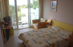 Com Hotel - photo 9