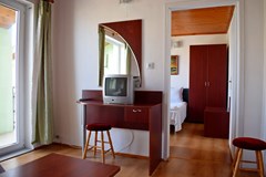 Royal Hostel - photo 2