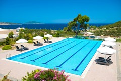 Hilton Bodrum Turkbuku Resort & Spa - photo 4