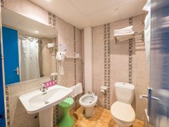 Hotel Checkin Garbí - photo 30