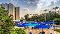 BM Beach Hotel - photo 18